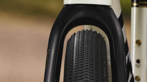 Trek Domane AL 5 58 Matte Trek Black Produktbild 13