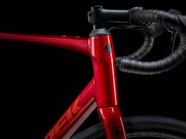 Trek Domane AL 2 52 Crimson to Dark Carmine Fade Produktbild 3