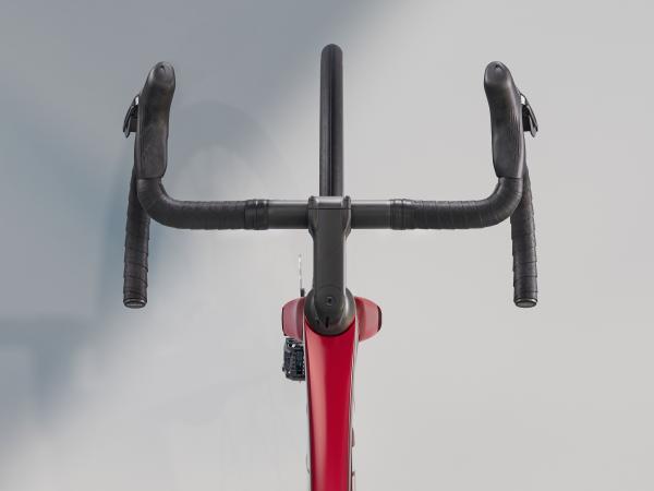 Trek Madone SL 6 M Crimson Produktbild 2